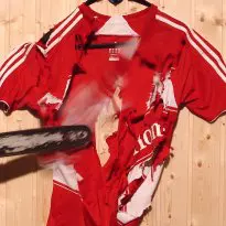 chainsaw fun - Bayern Munich shirt and Nike BWs